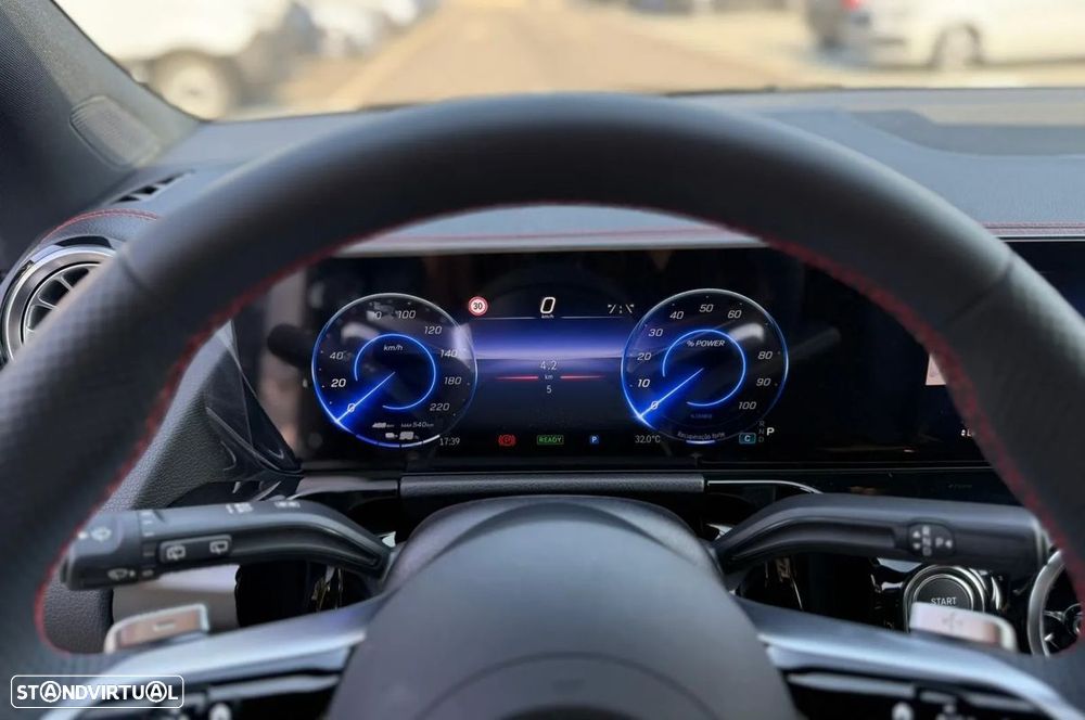 Mercedes-Benz EQA 250+ AMG Line - 13