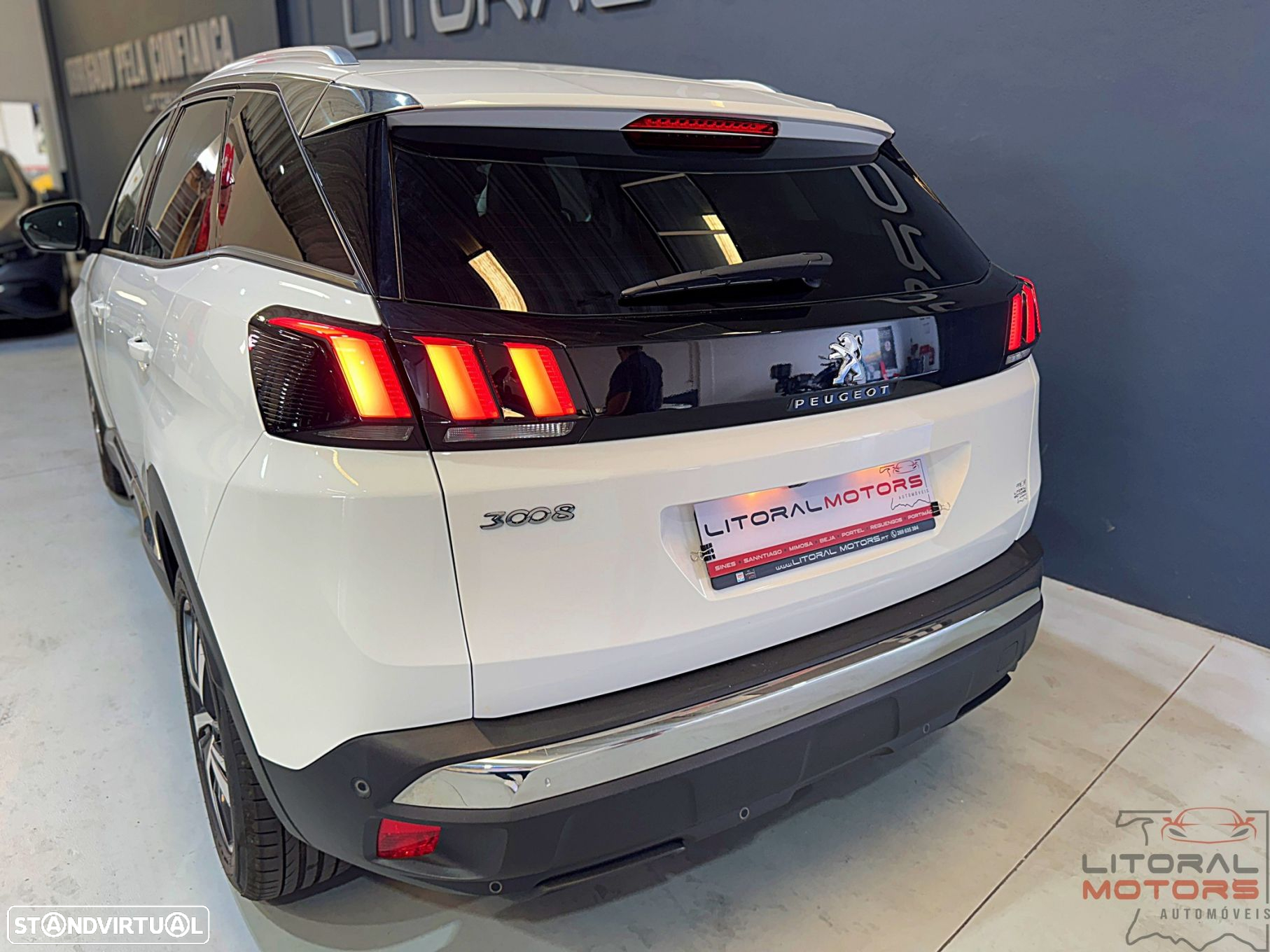 Peugeot 3008 1.2 PureTech Allure Pack EAT8 - 9