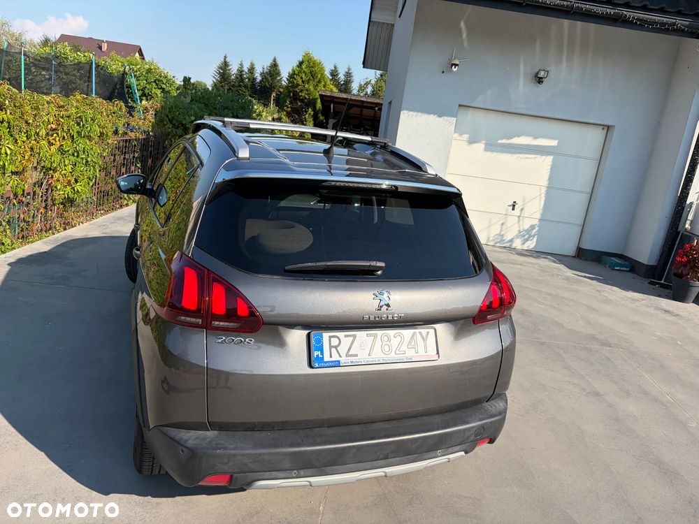 Peugeot 2008 1.2 PureTech Active S&S - 17