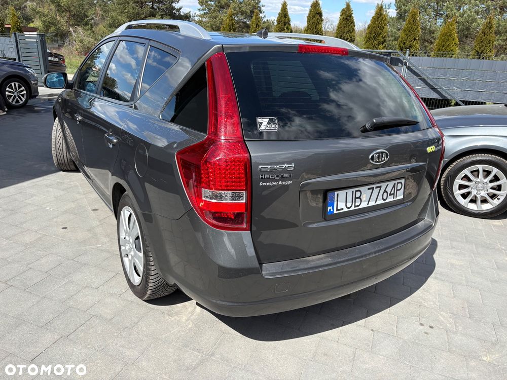 Kia Ceed 1.6 CRDi 90 Vision - 4