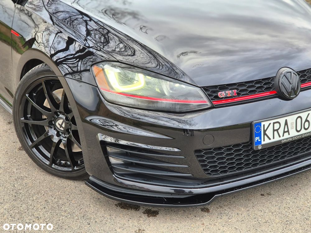 Volkswagen Golf GTI Performance BlueMotion Technology DSG - 3