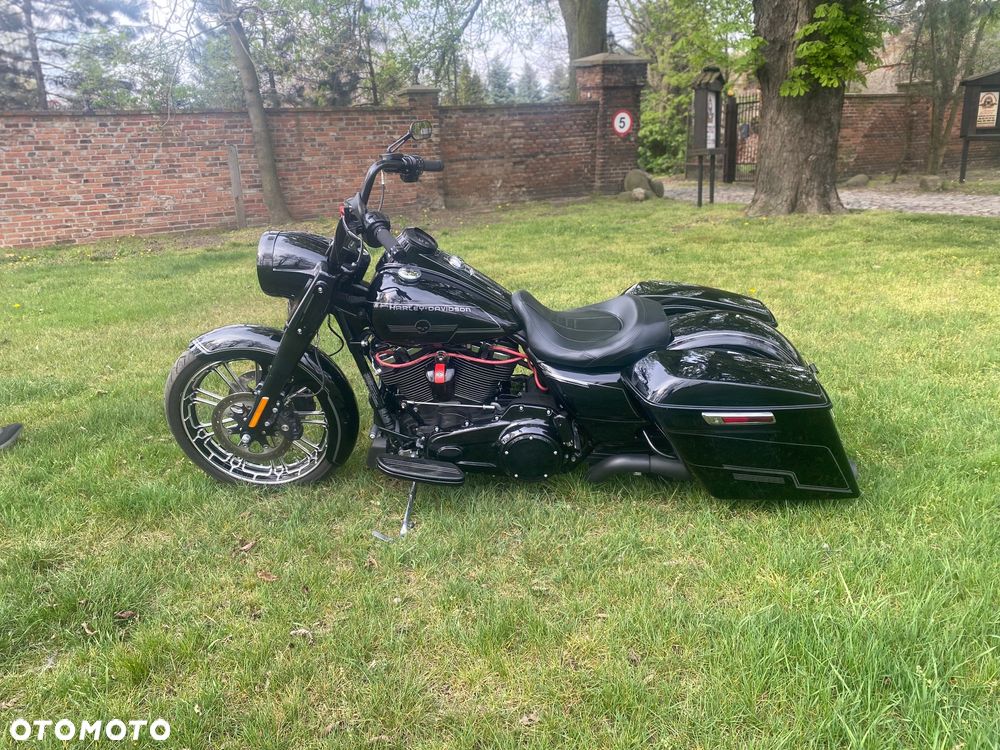 Harley-Davidson Touring Road King - 11
