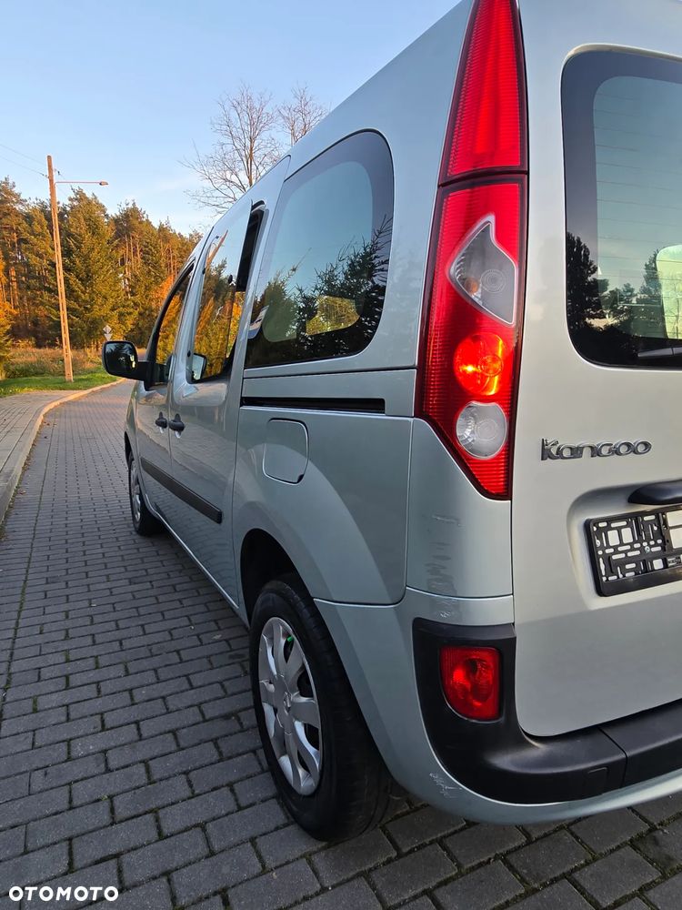 Renault Kangoo 1.6 8V Happy Family - 14
