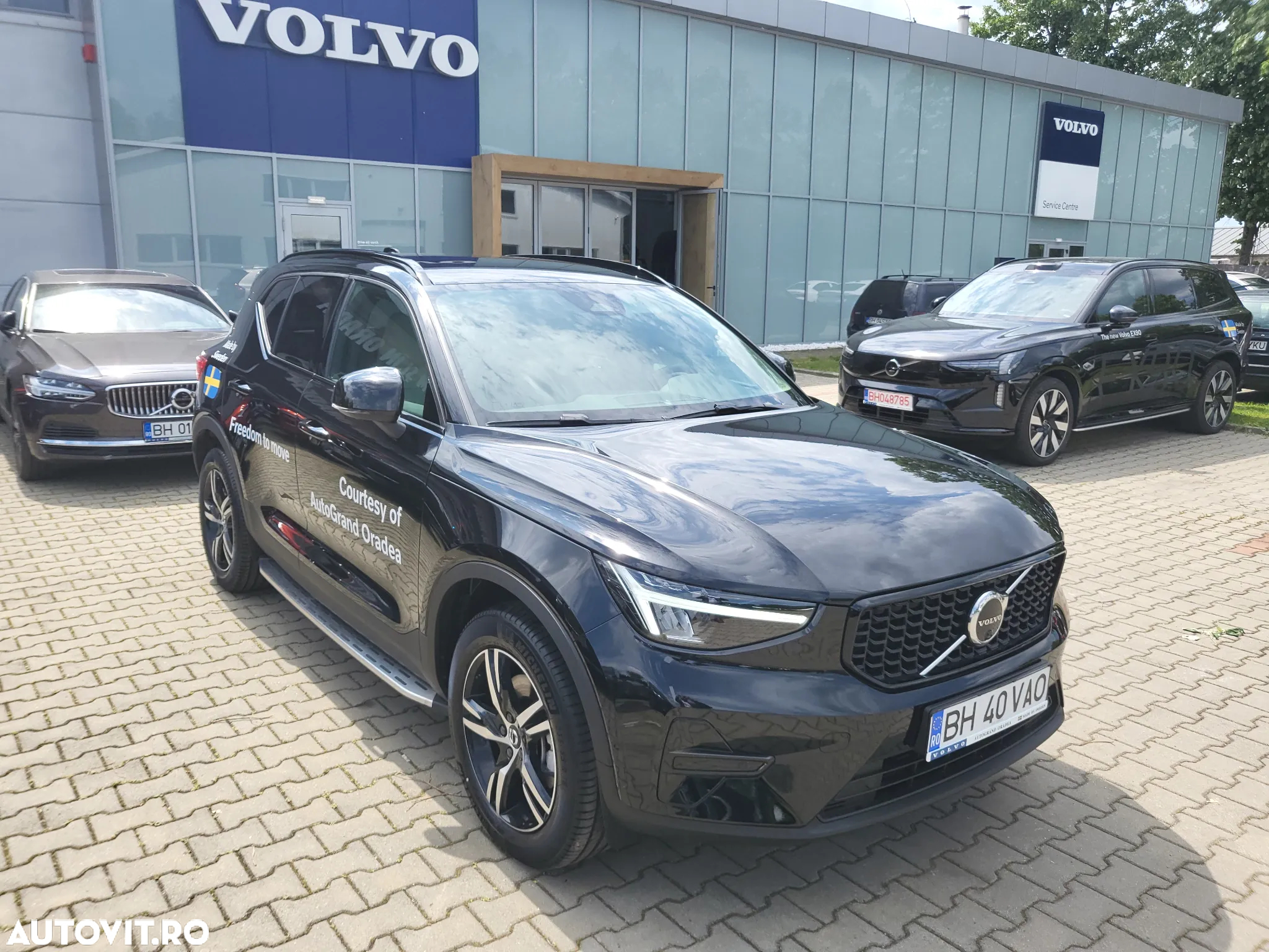 Volvo XC 40 B3 AT FWD MHEV Plus Dark - 6
