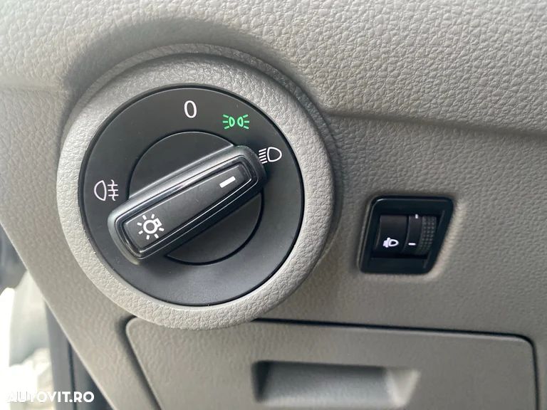 Volkswagen Multivan - 25