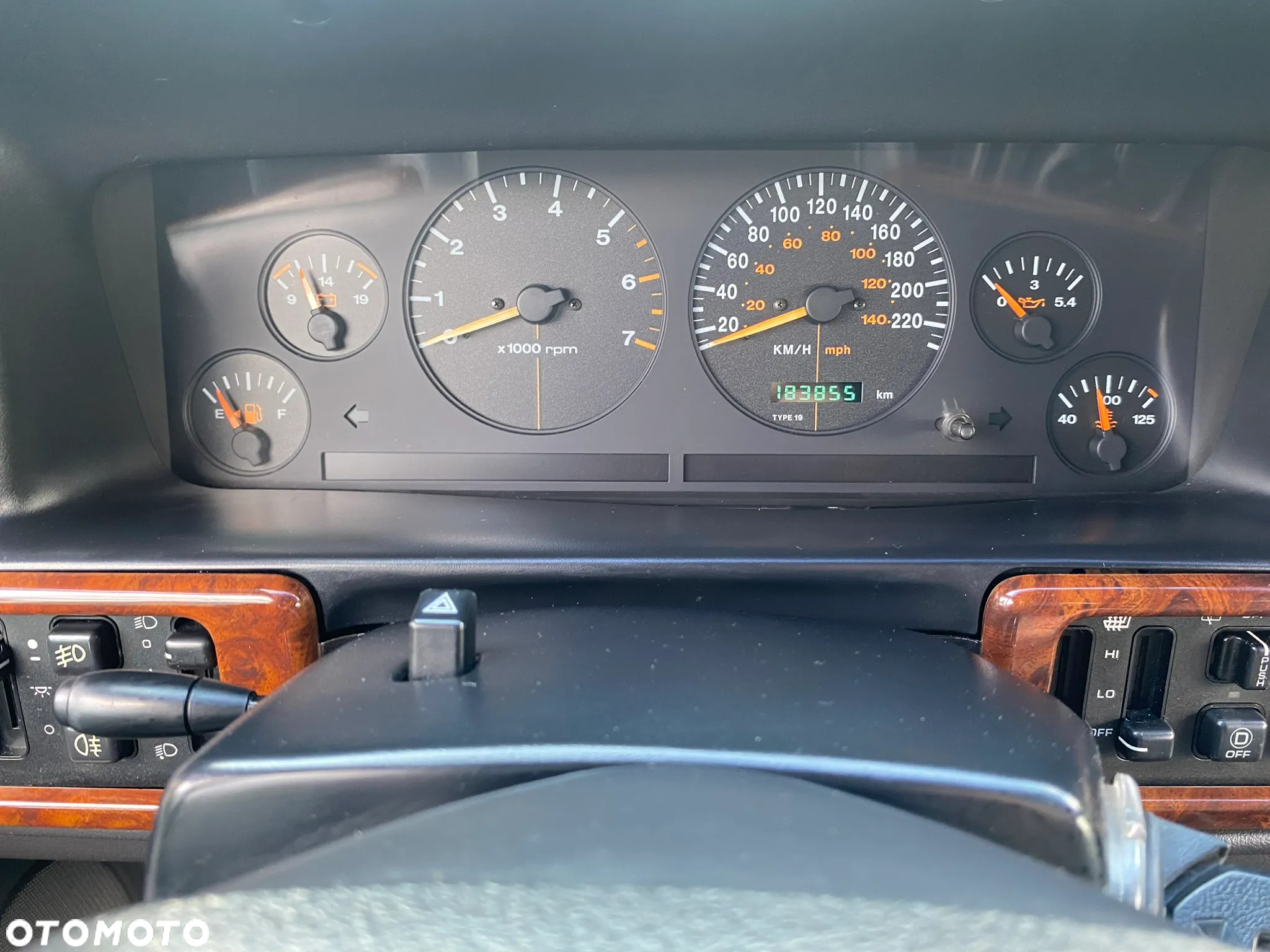 Jeep Cherokee 4.0 Limited - 14