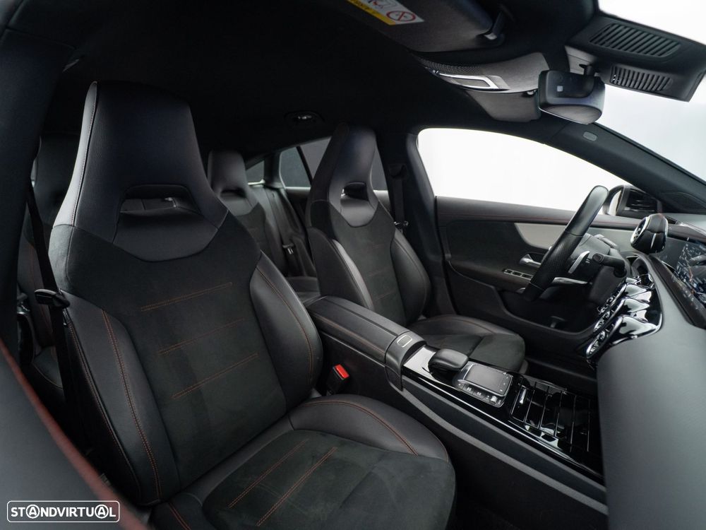 Mercedes-Benz CLA 250 e Shooting Brake AMG Line - 38
