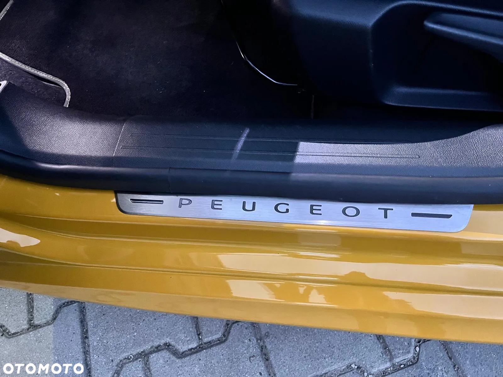 Peugeot 208 1.2 PureTech GT Line S&S EAT8 - 26