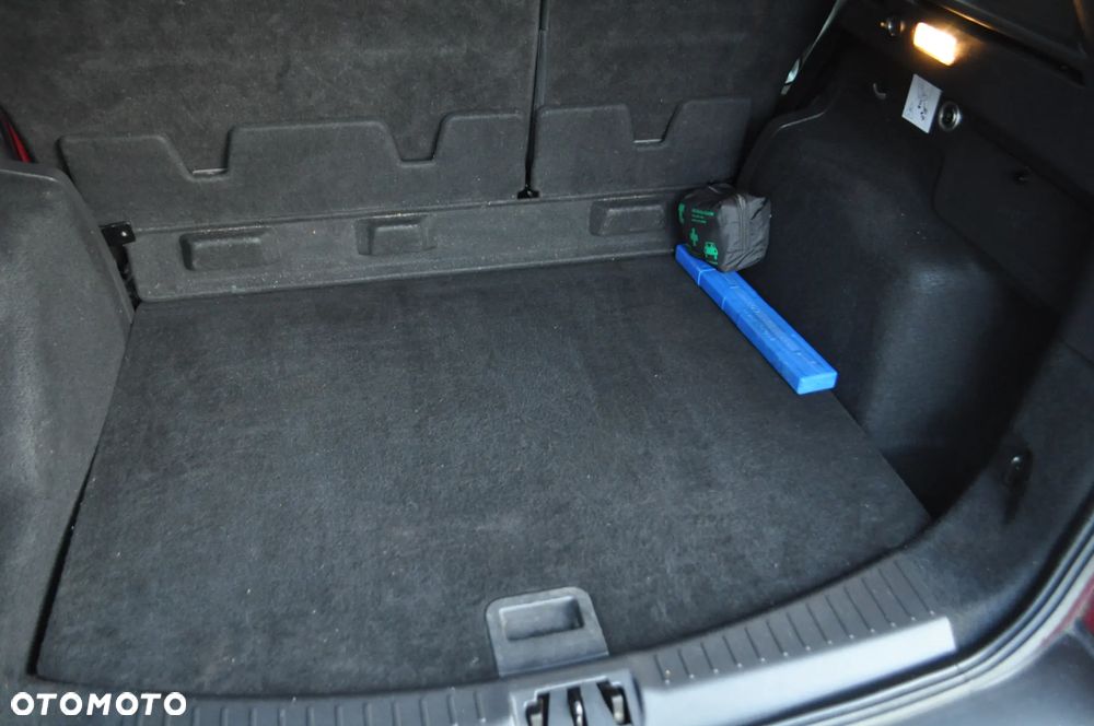 Ford Kuga 2.0 TDCi 4x4 Titanium - 28
