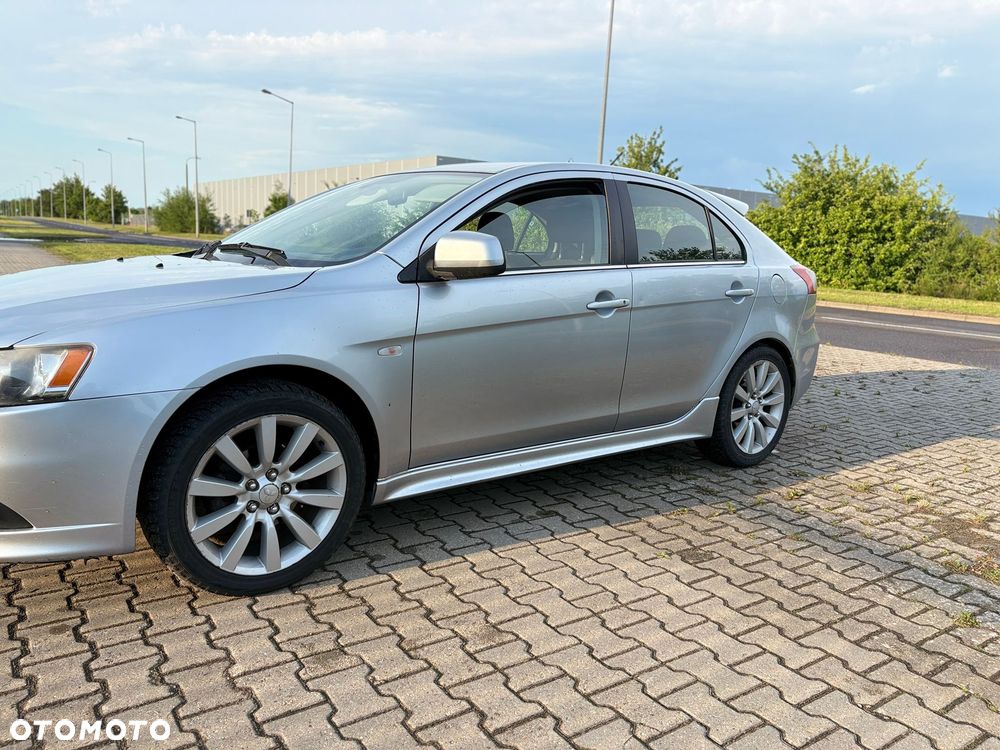Mitsubishi Lancer - 3
