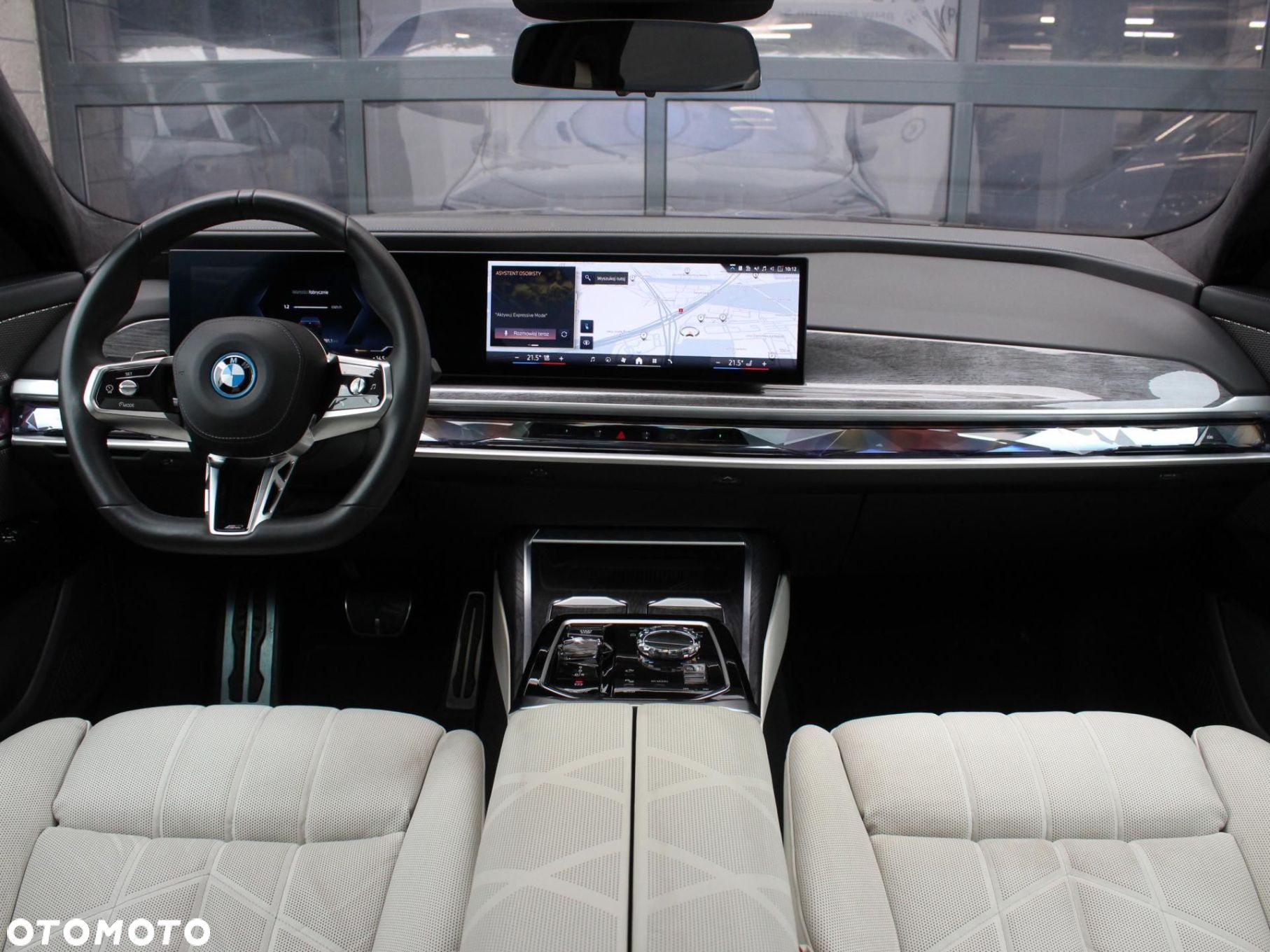 BMW i7 - 6