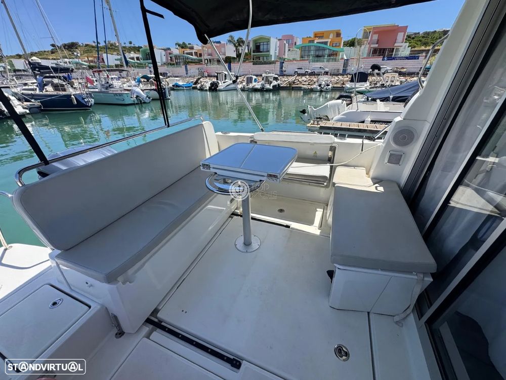 Beneteau Antares 8 - 18