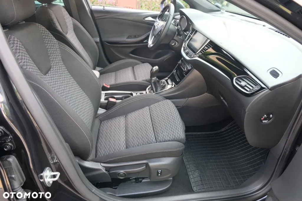 Opel Astra 1.4 Turbo Innovation - 9