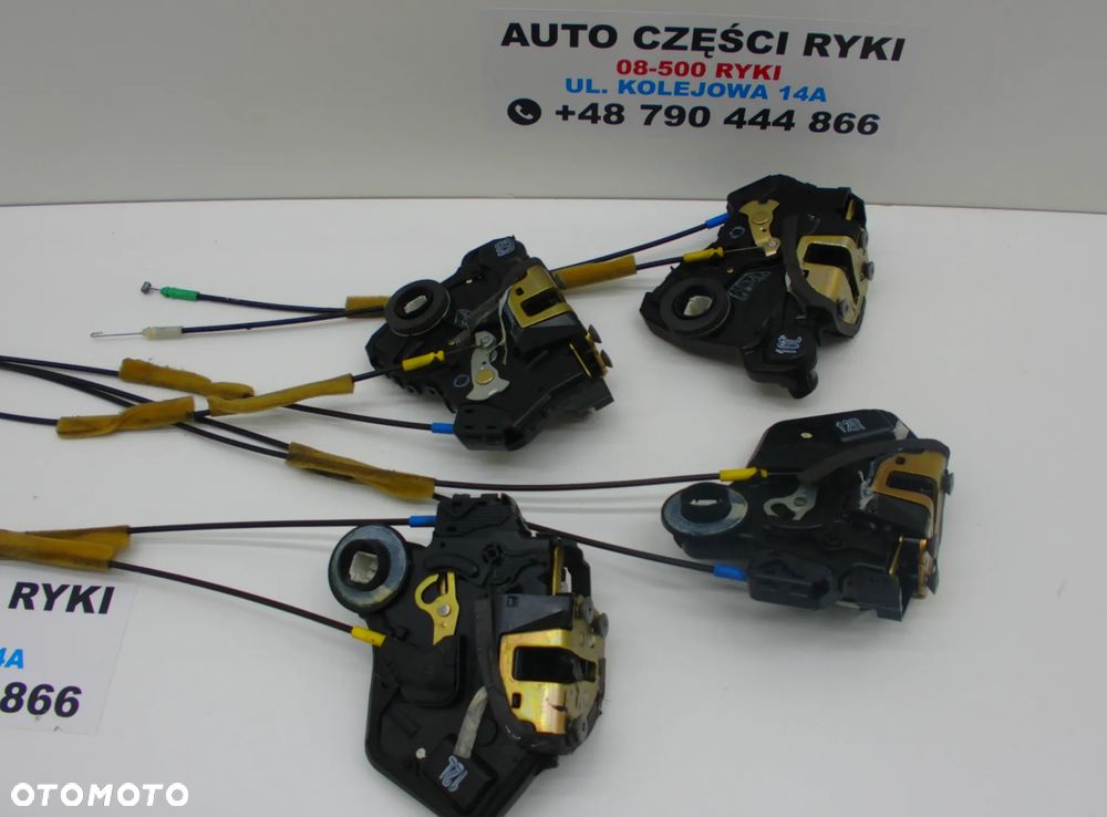 Toyota Corolla Verso II 05r zamek drzwi lewa strona prawa strona - 5
