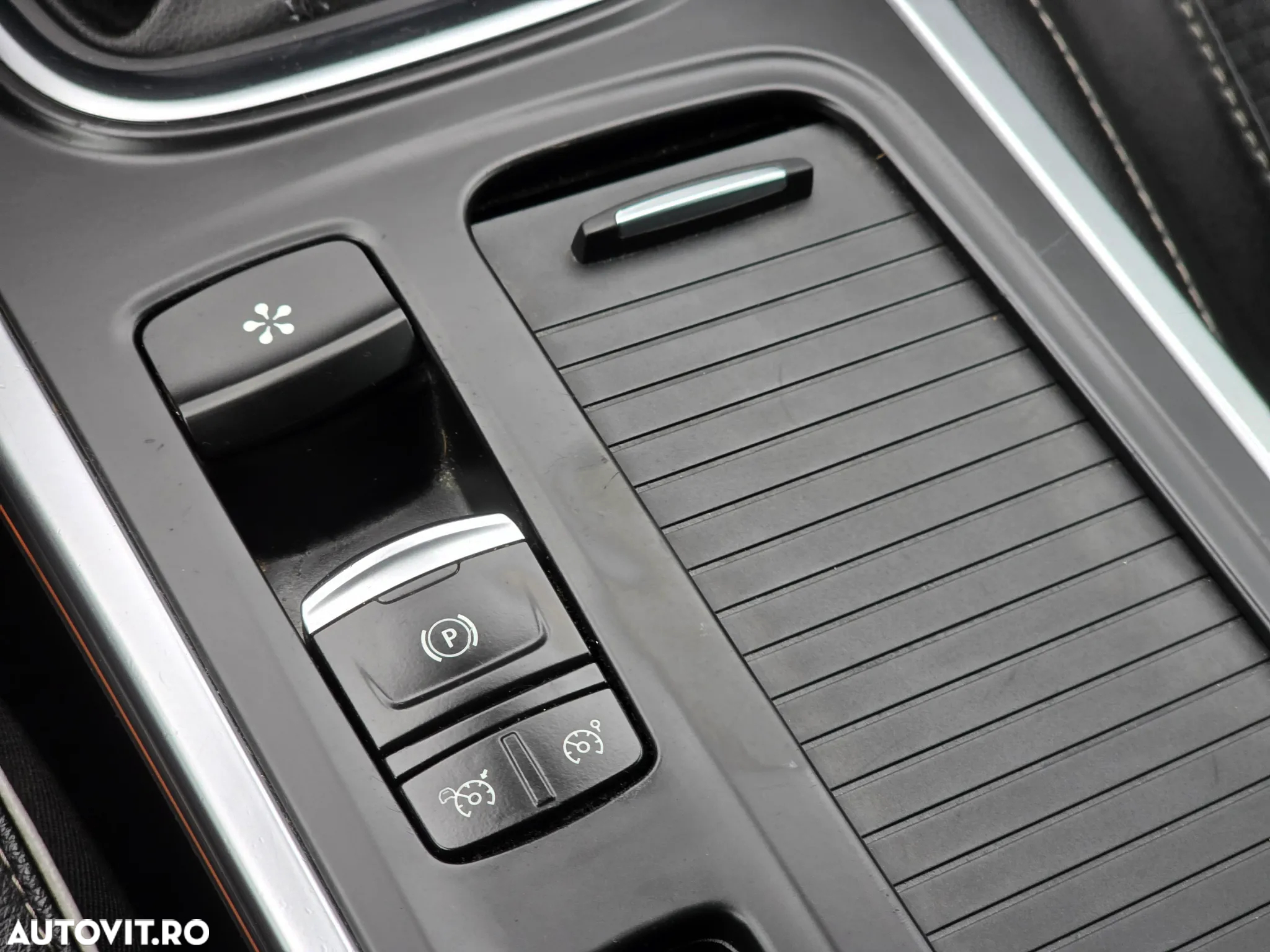 Renault Megane Grandtour dCi 110 FAP EDC BOSE Edition - 17