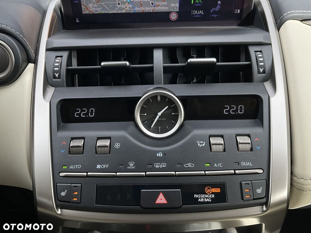Lexus NX 300 F Impression AWD - 27