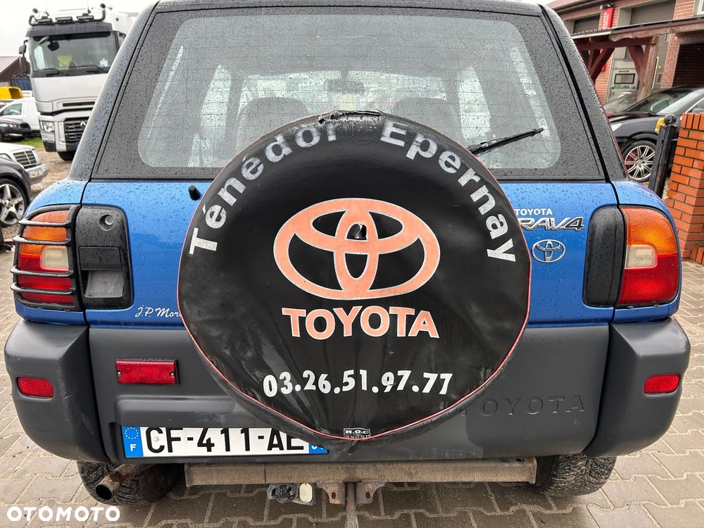 Toyota RAV4 - 4