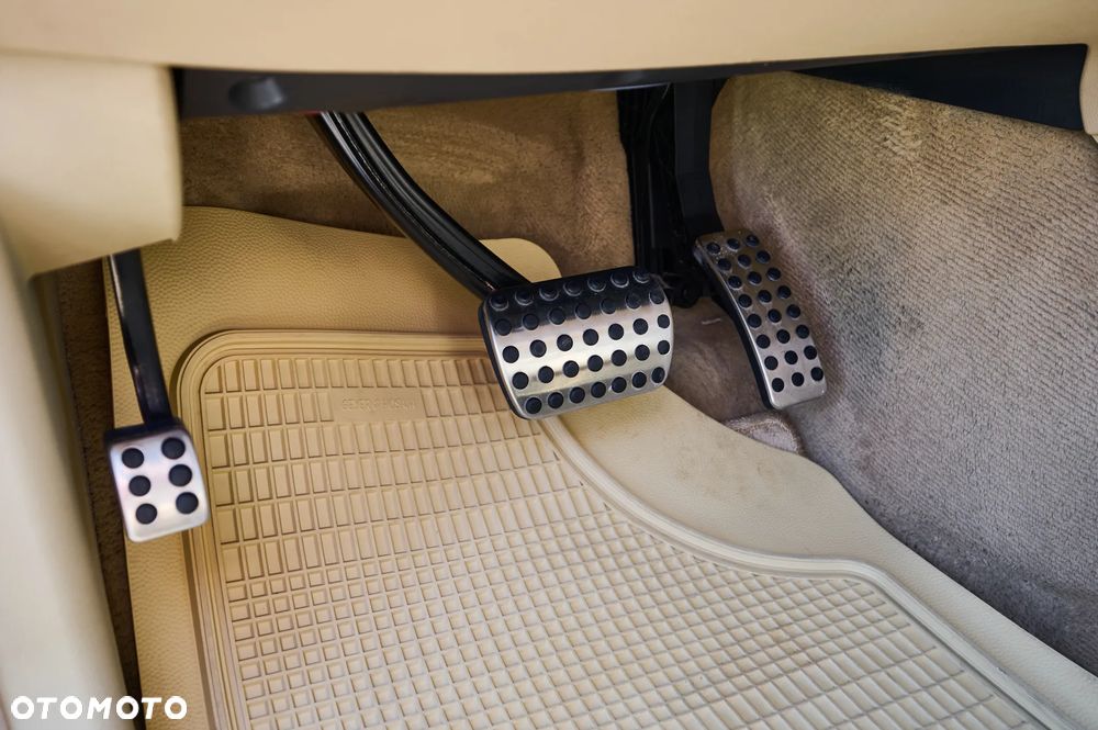 Mercedes-Benz ML - 25