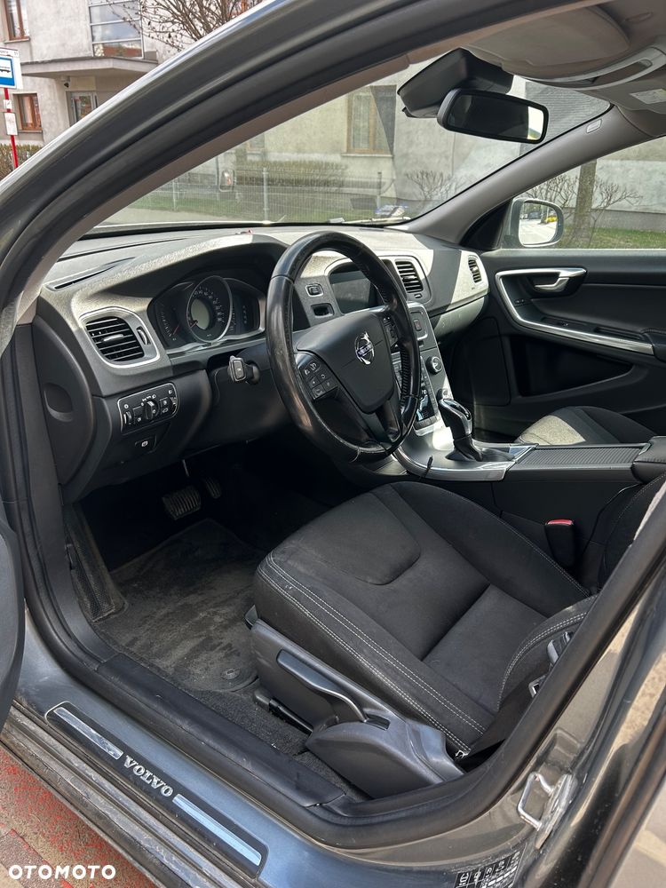 Volvo S60 D3 Geartronic Kinetic - 3