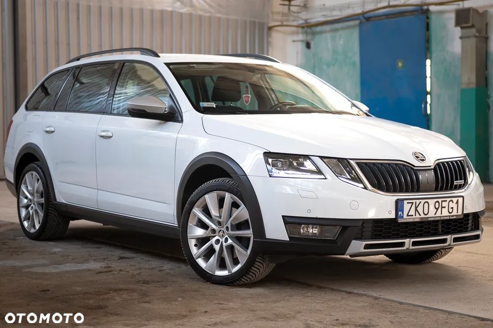 Skoda Octavia Scout 2.0 TDI 4x4 DSG - 4