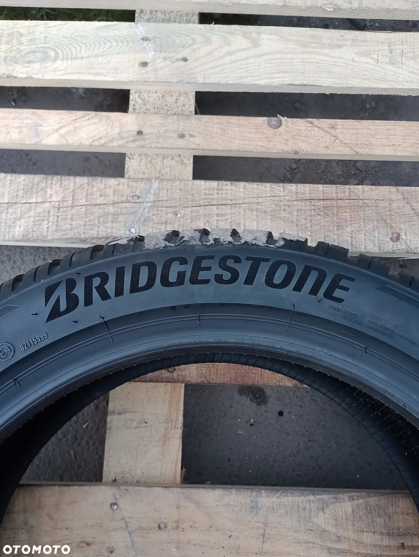 OPONA ZIMOWA 1x 235/45 R18 98V BRIDGESTONE BLIZZAK LM005 2123DOT - 4