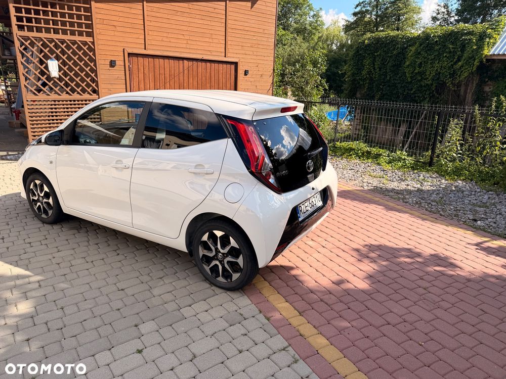 Toyota Aygo 1.0 VVT-i Color Edition - 2