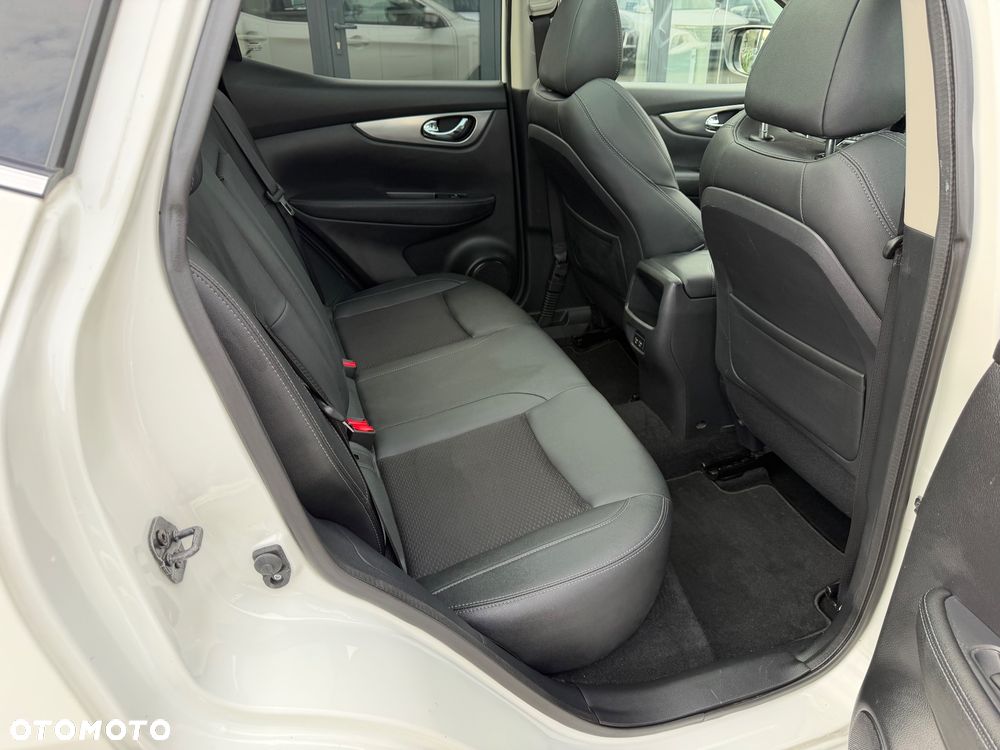 Nissan Qashqai 1.3 DIG-T Tekna - 27