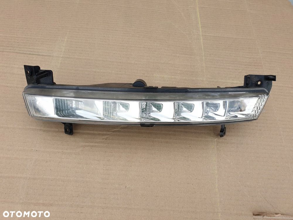 Citroen c4 picasso I lift prawy led ZDERZAK PRZOD - 1