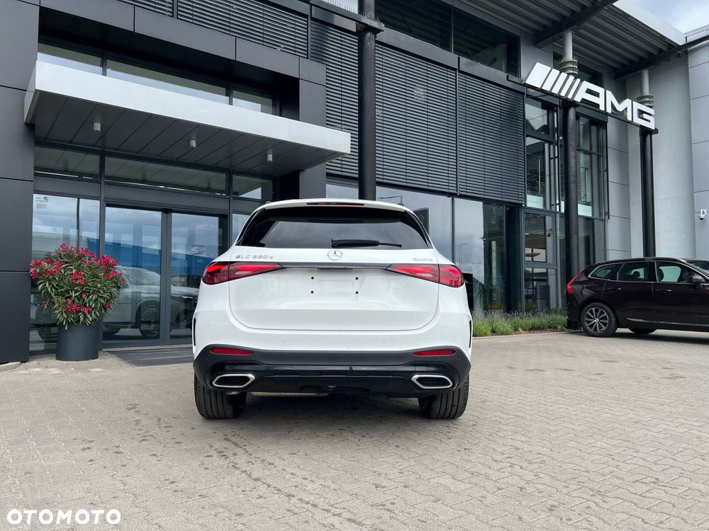 Mercedes-Benz GLC - 16