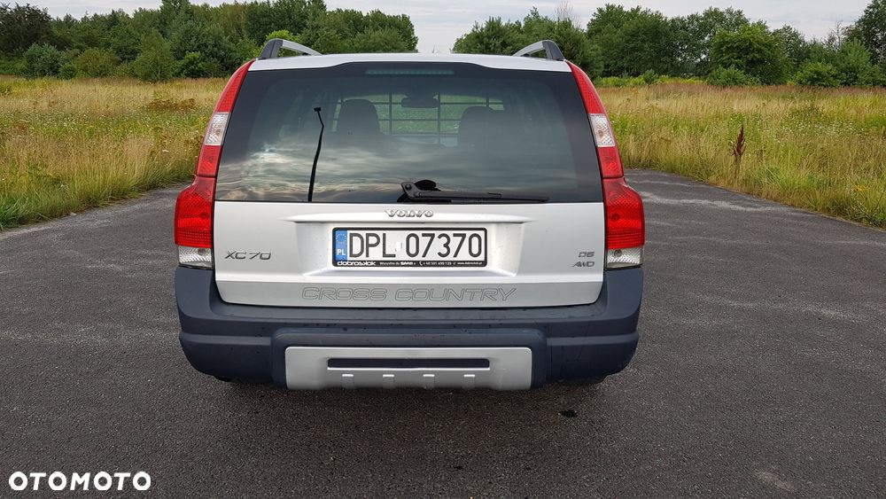 Volvo XC 70 D5 AWD Momentum - 6