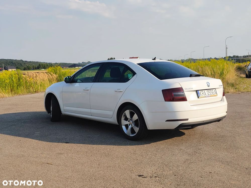 Skoda Octavia 2.0 TDI Ambition DSG - 6