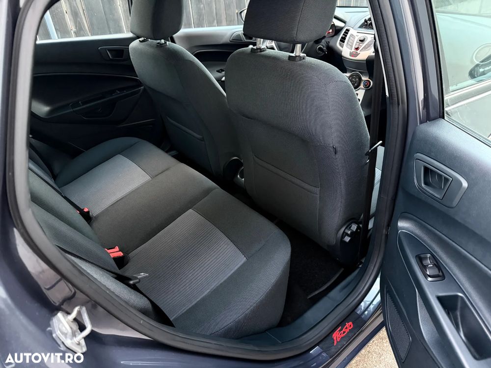 Ford Fiesta 1.6 TDCI Champions Edition - 8