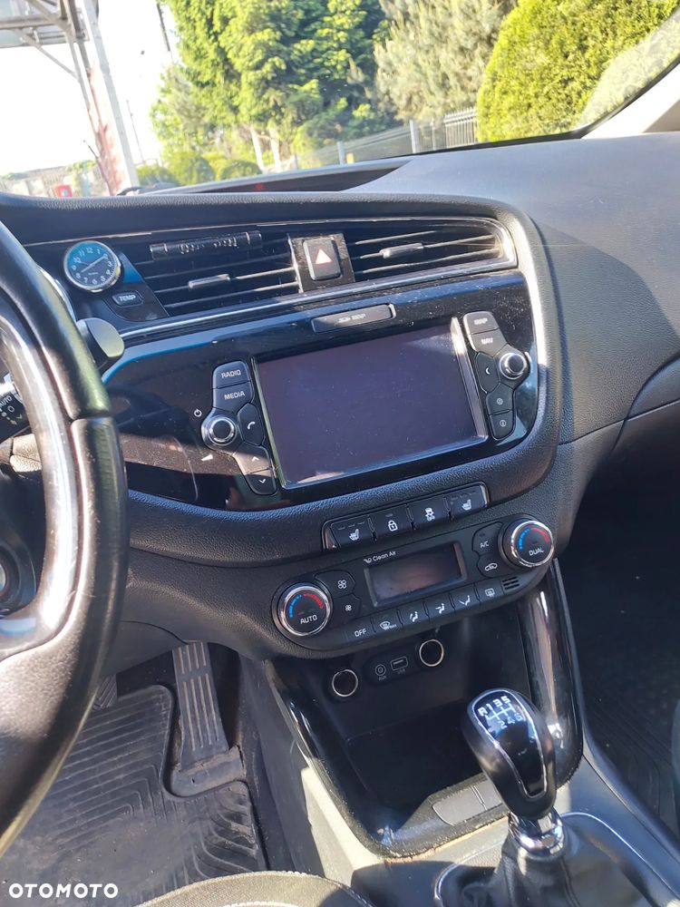 Kia Ceed - 8