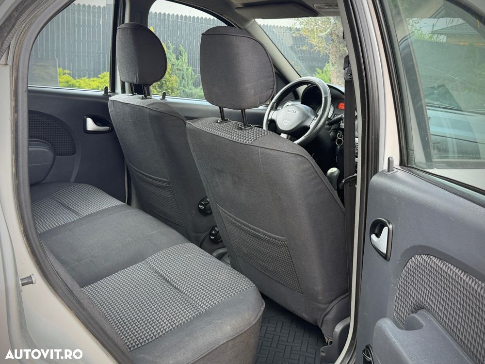 Dacia Logan 1.6 16V Laureate - 12
