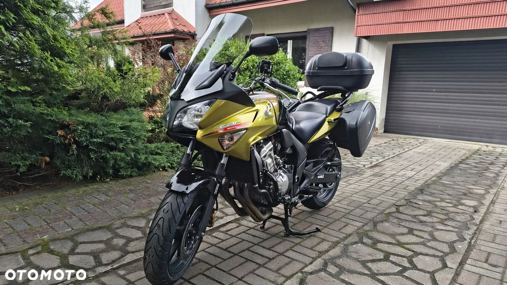Honda CBF - 1