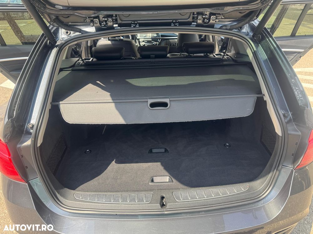 BMW Seria 3 320d xDrive AT - 25