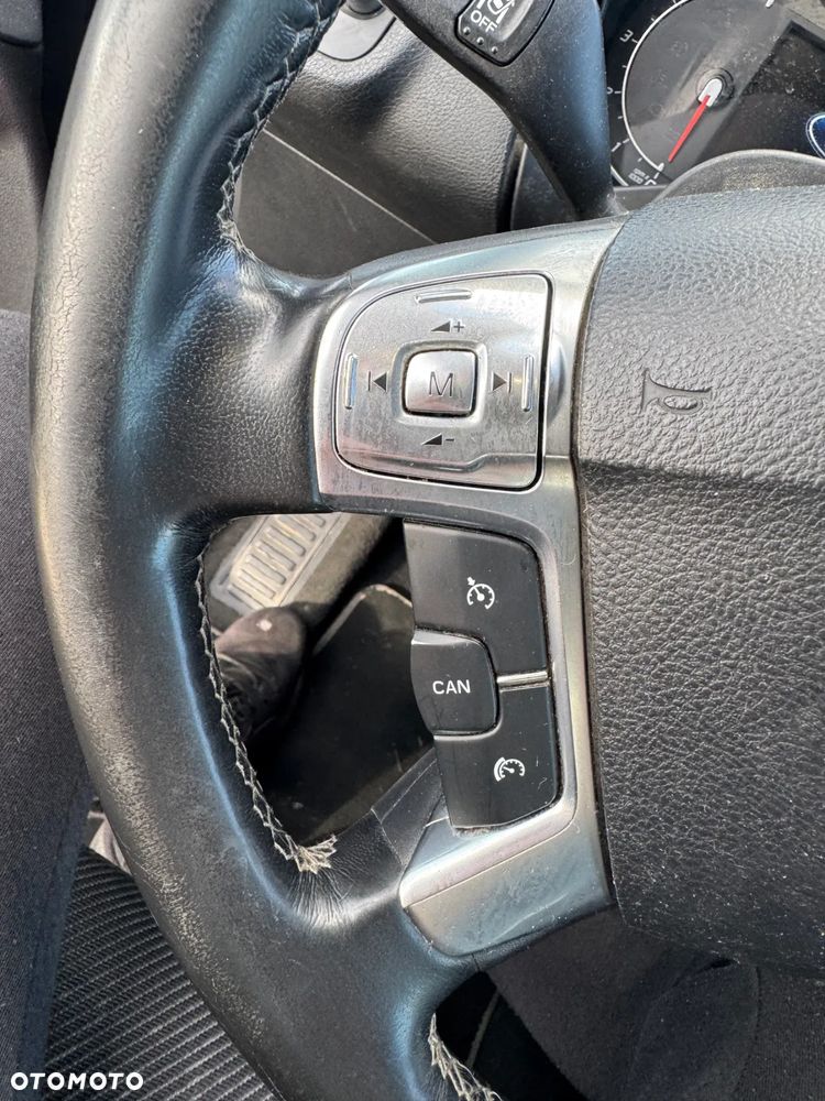 Ford S-Max - 31