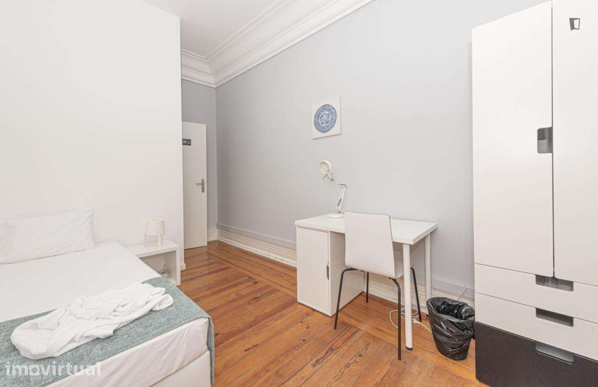 Quarto - localizado em Marquês de Pombal Lisbon - Grande imagem: 5/20