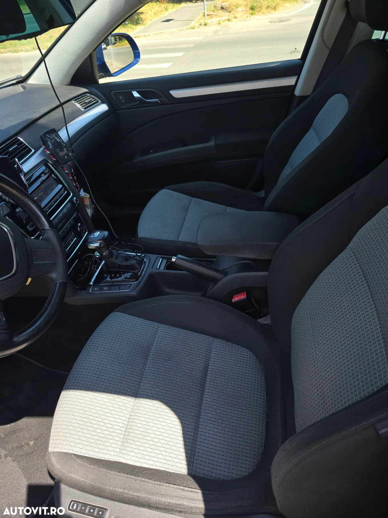 Skoda Superb 2.0 TDI DSG Ambition - 10