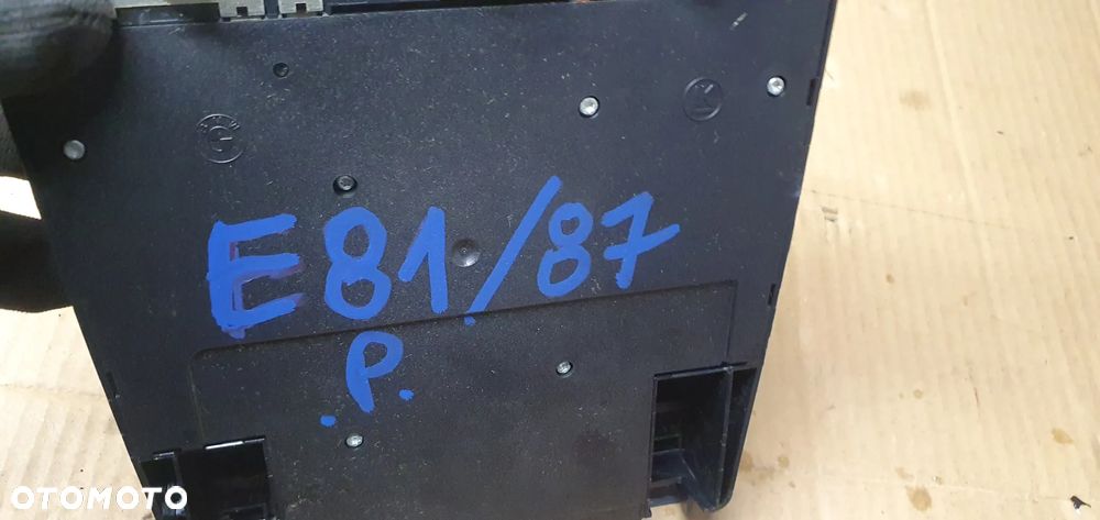 Lampka oświetlenie kabiny podsufitki BMW I E81 E87 9137479 6932827 9138277 - 7