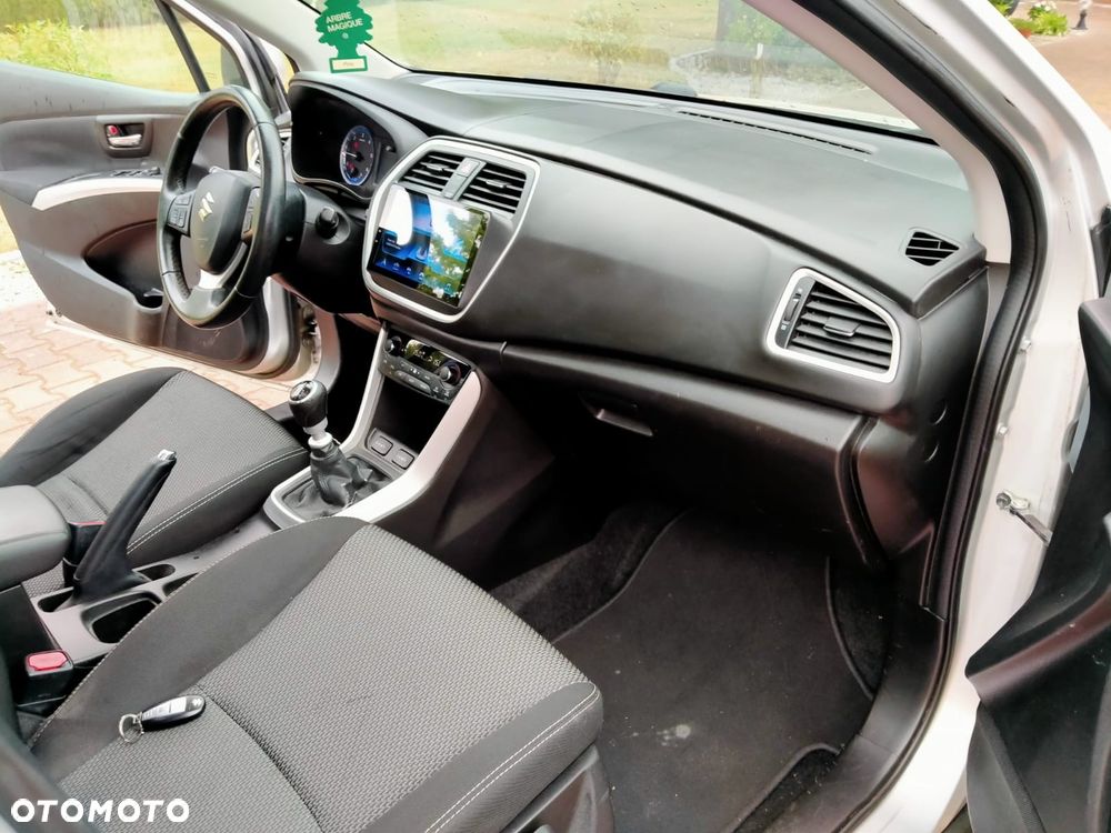 Suzuki SX4 S-Cross - 11