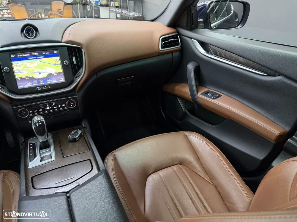 Maserati Ghibli 3.0 V6 GranLusso — fotografia 35