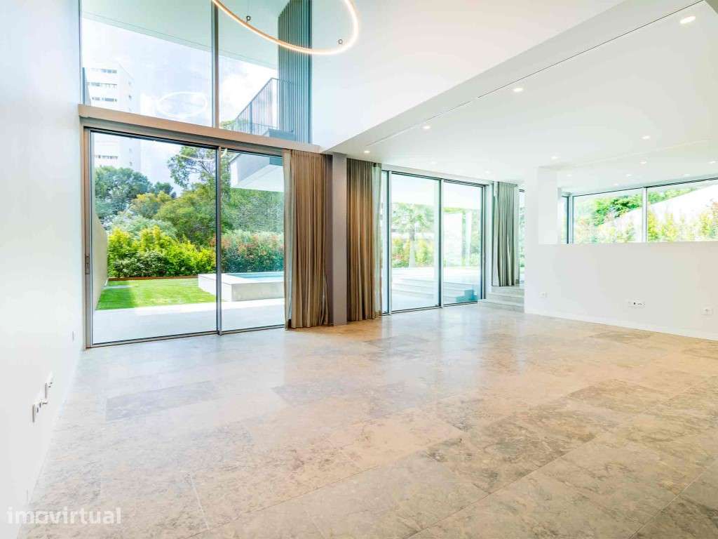 Villa Duplex T4, terraço, piscina e garagem, Condomínio com duas vi... - Grande imagem: 3/41