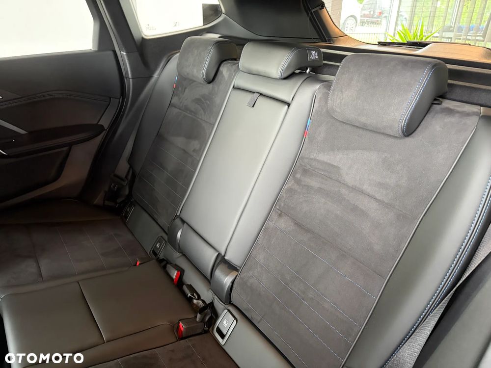 BMW X1 sDrive20i mHEV - 16