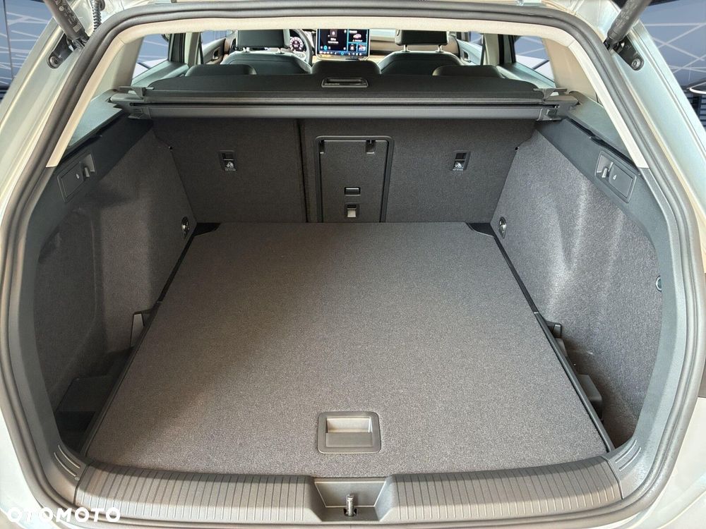 Volkswagen Golf Variant - 31