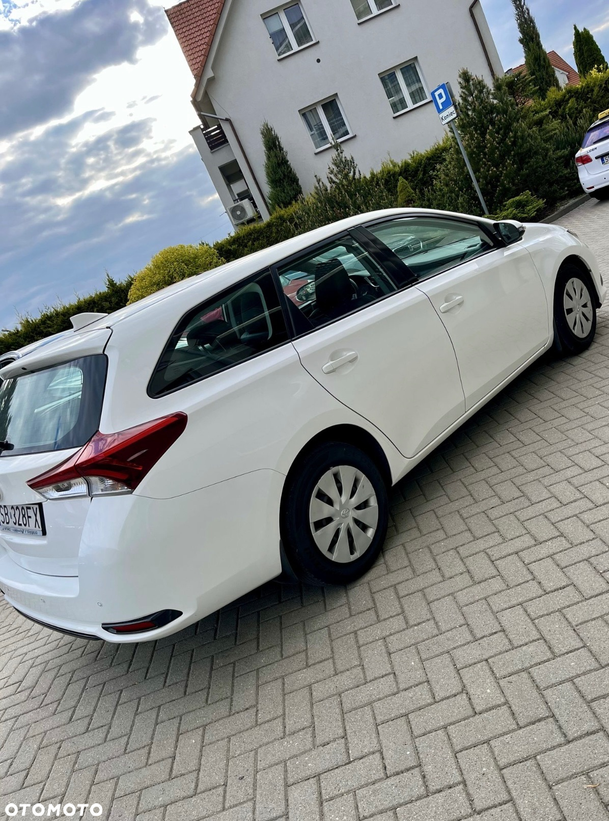 Toyota Auris - 4
