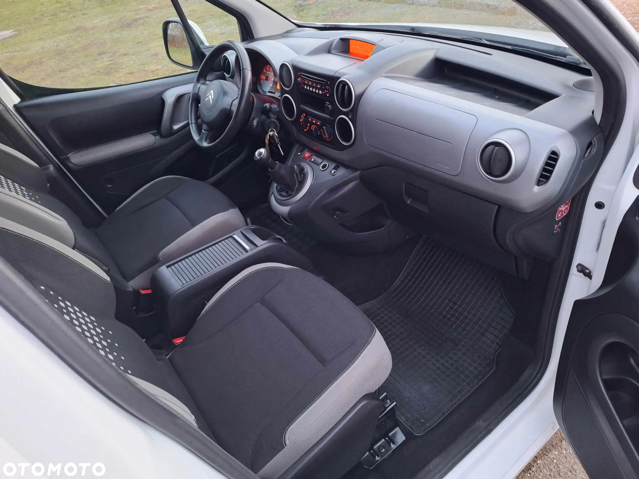 Citroën Berlingo Multispace PureTech 110 SELECTION - 6