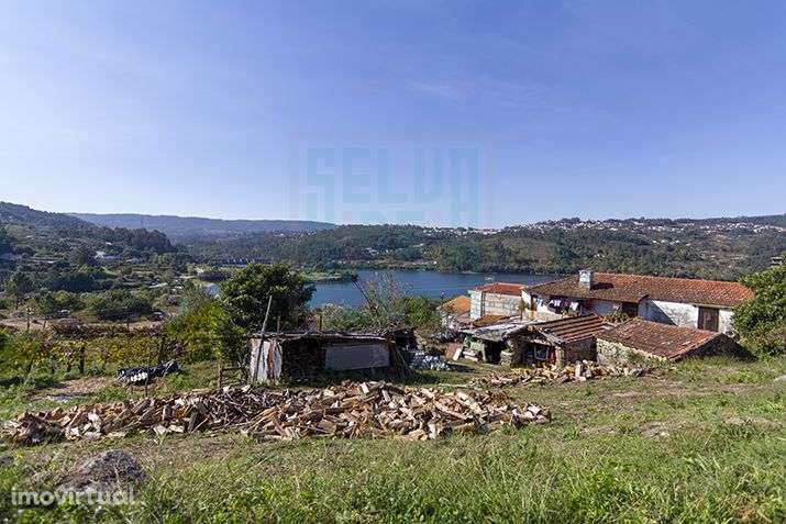 Terreno com vista sobre Rio Tâmega - Grande imagem: 2/4