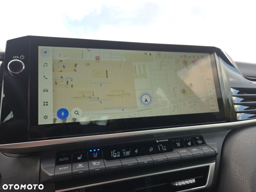 Toyota Camry - 23
