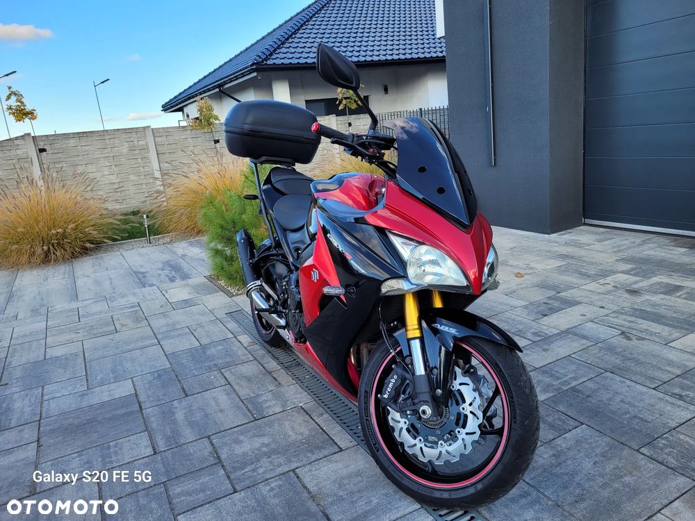 Suzuki GSX 1000 - 12